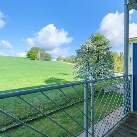 Mit Gartenblick K1 105 Spalt